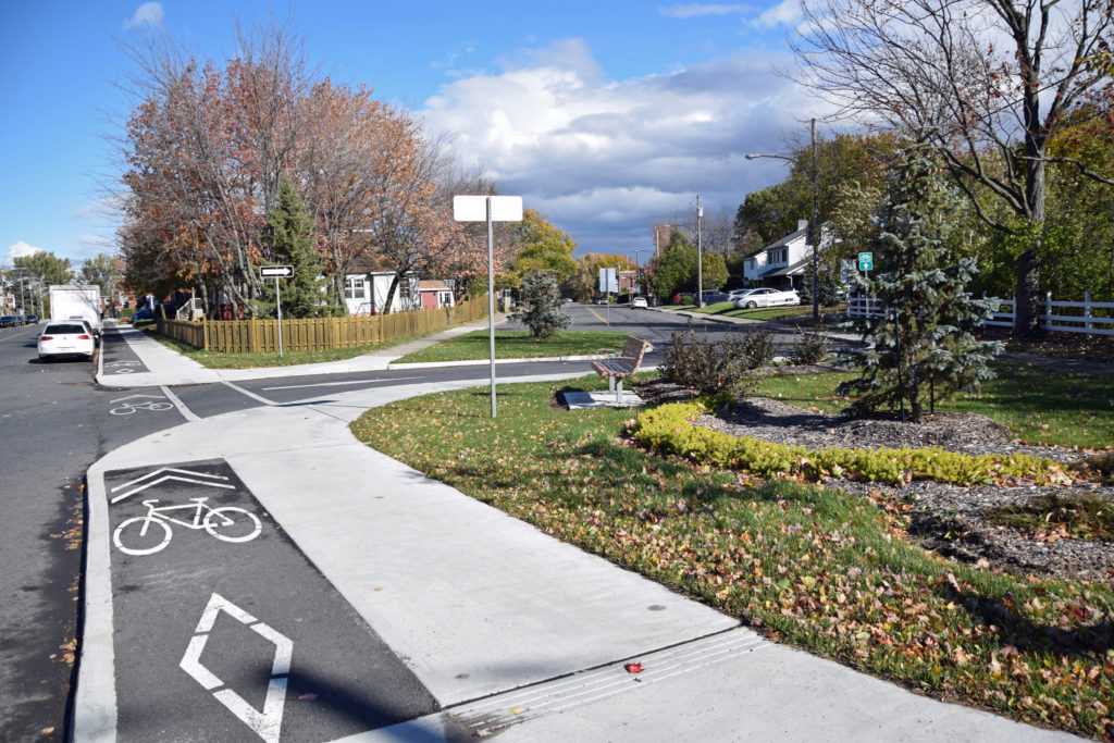 Mobilité durable  Travaux de trottoirs et de pistes cyclables –  Saint-Pierre - Ville de Drummondville